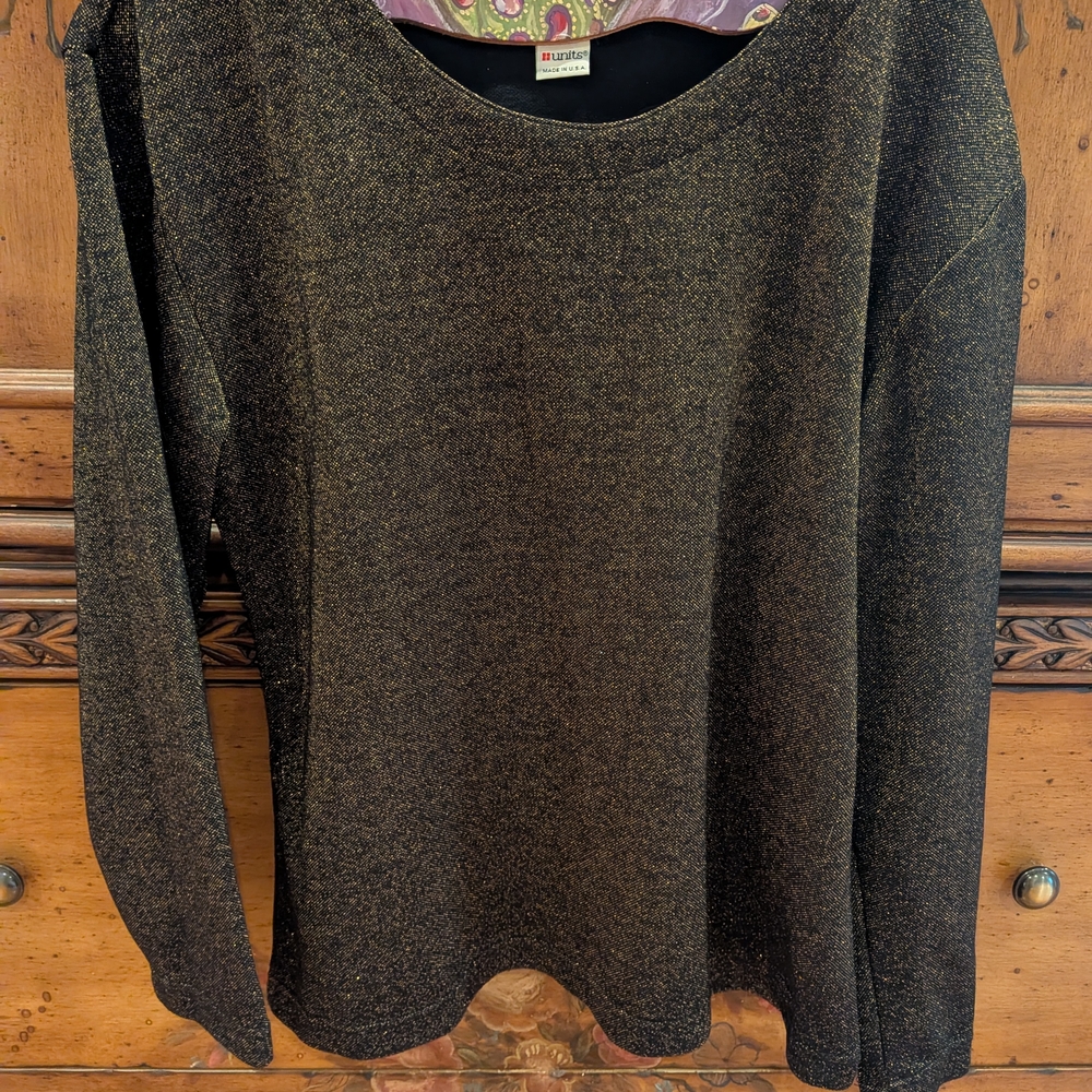 Elegant Black and Gold Crewneck Top